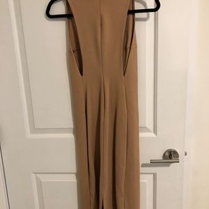 Aritzia Babaton Camel Sheath